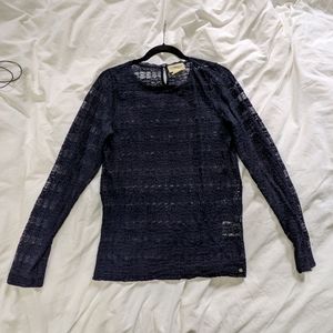 Long sleeve lace shirt